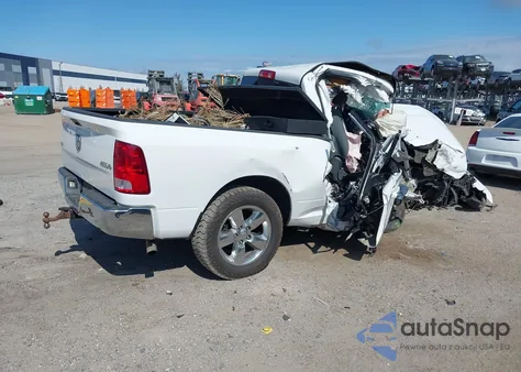 2017 Ram 1500 Slt 4X4 6'4 Box z USA, uszkodzony, nr VIN 1C6RR7GT0HS680401